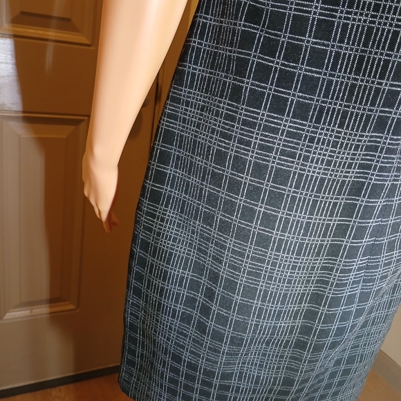 Theory Rijik SS_Structured Knit Dress - Picture 8 of 12